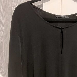 110. Tahari Long Sleeve Keyhole Tunic w/Split Back 3X EUC